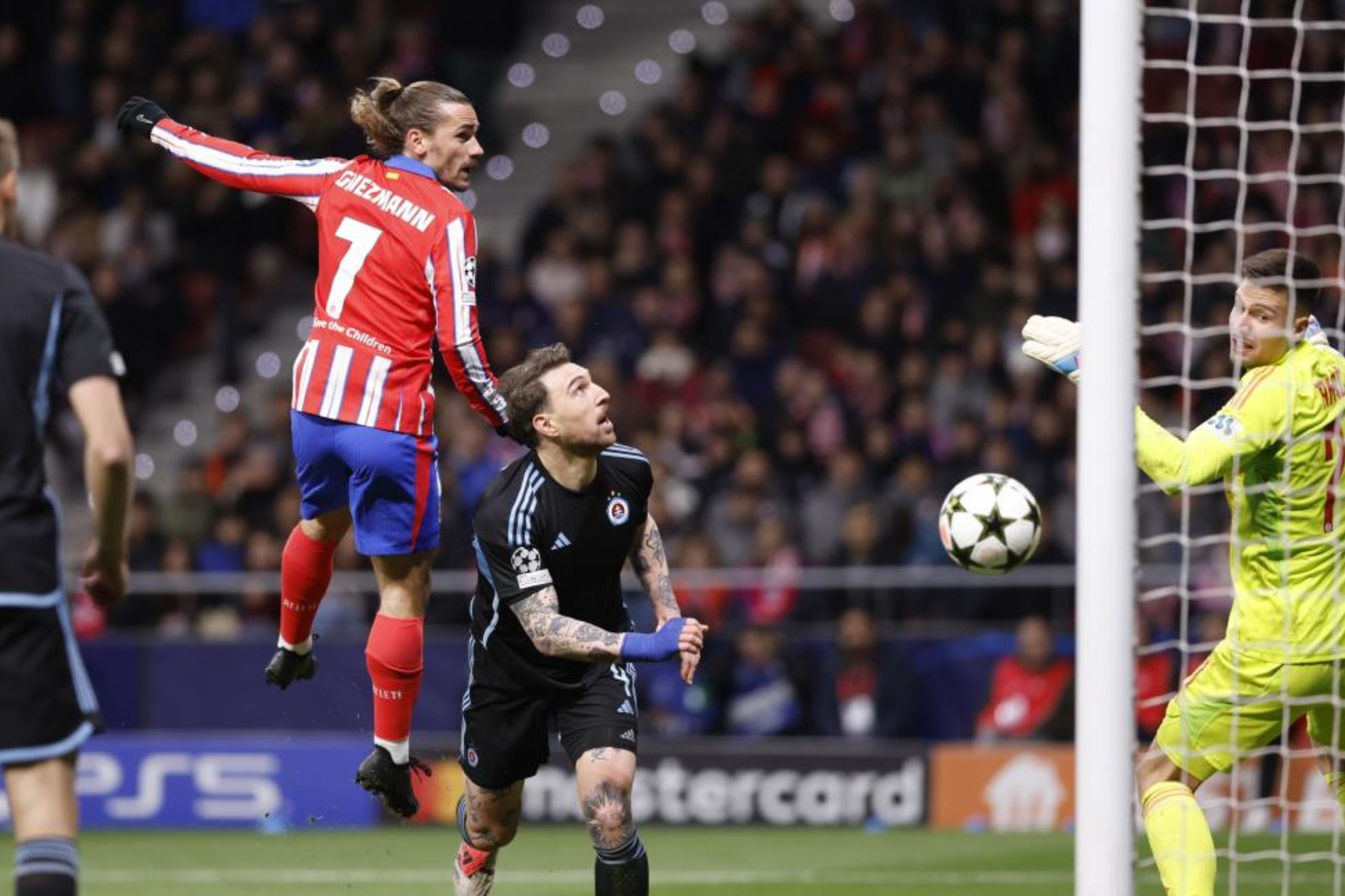 值得国足借 值得国足借